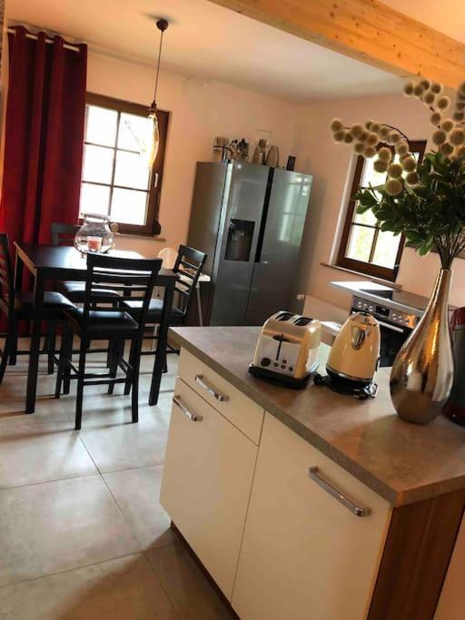 Willkommen Im Casa Felice, Der Wohlfuehl Oase Mit Balkon, 4 Betten Und Homeoffice Platz Aidlingen Εξωτερικό φωτογραφία