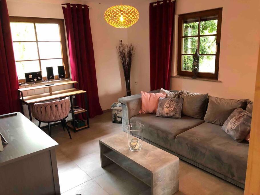 Willkommen Im Casa Felice, Der Wohlfuehl Oase Mit Balkon, 4 Betten Und Homeoffice Platz Aidlingen Εξωτερικό φωτογραφία