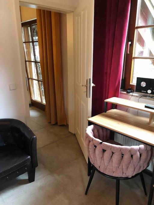 Willkommen Im Casa Felice, Der Wohlfuehl Oase Mit Balkon, 4 Betten Und Homeoffice Platz Aidlingen Εξωτερικό φωτογραφία